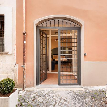 Leopardo Boutique Apartment In Trastevere Рим Екстериор снимка