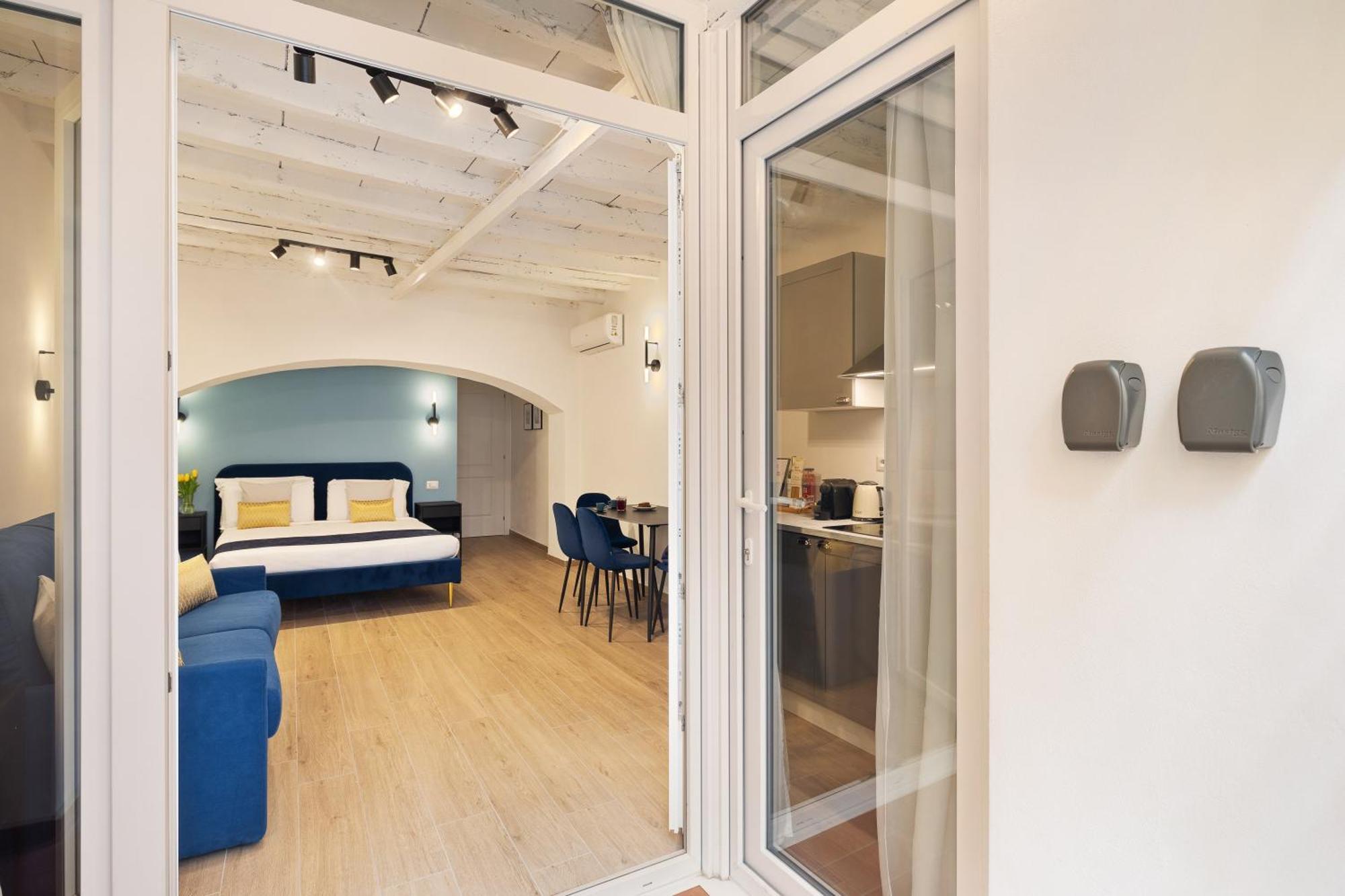 Leopardo Boutique Apartment In Trastevere Рим Екстериор снимка
